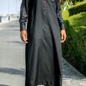 Qamis saoudi bi color "Al mashriq" Noir et bordeaux