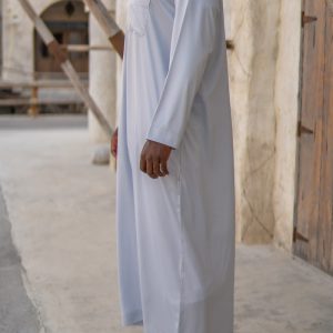 Alternative view of Qamis saoudien Al mashriq gris clair